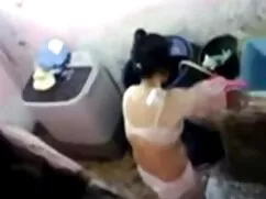 Knock Knock film gra ...