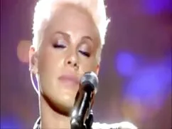 Esibizionista amator ...